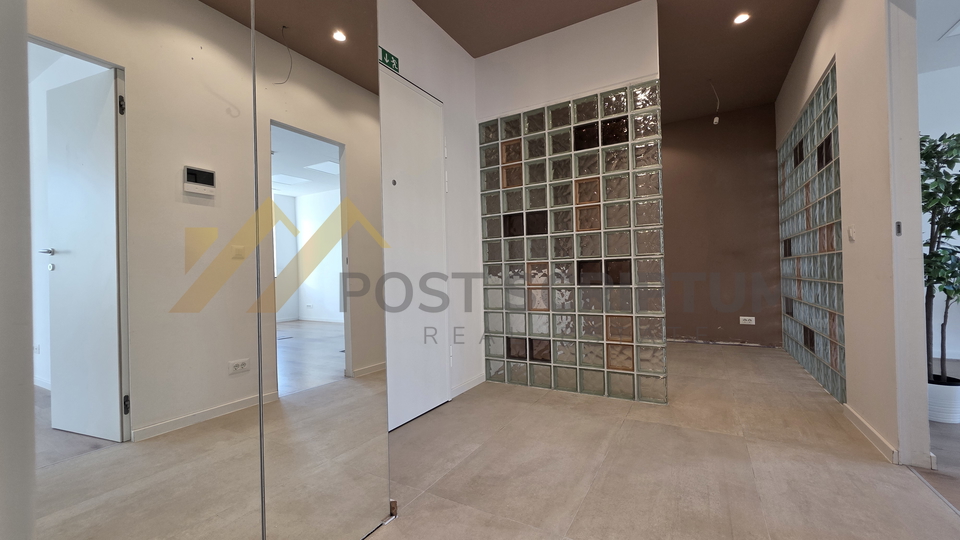 POSLOVNI PROSTOR od 63 m2&comma; NOVOGRADNJA&comma; ATRAKTIVNA LOKACIJA