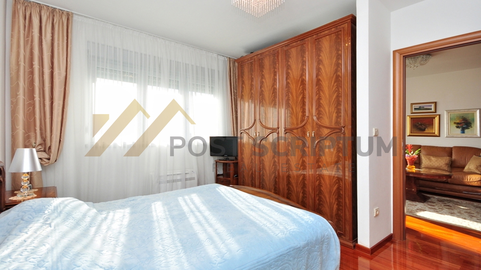 FIRULE&comma; BEAUTIFUL COMFORTABLE TWO BEDROOM APARTMENT
