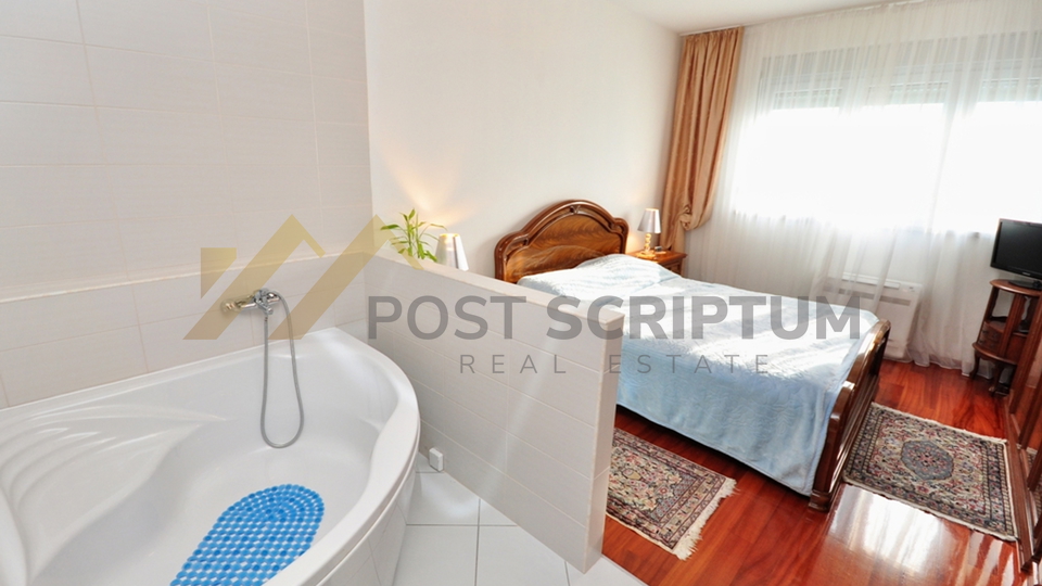 FIRULE&comma; BEAUTIFUL COMFORTABLE TWO BEDROOM APARTMENT