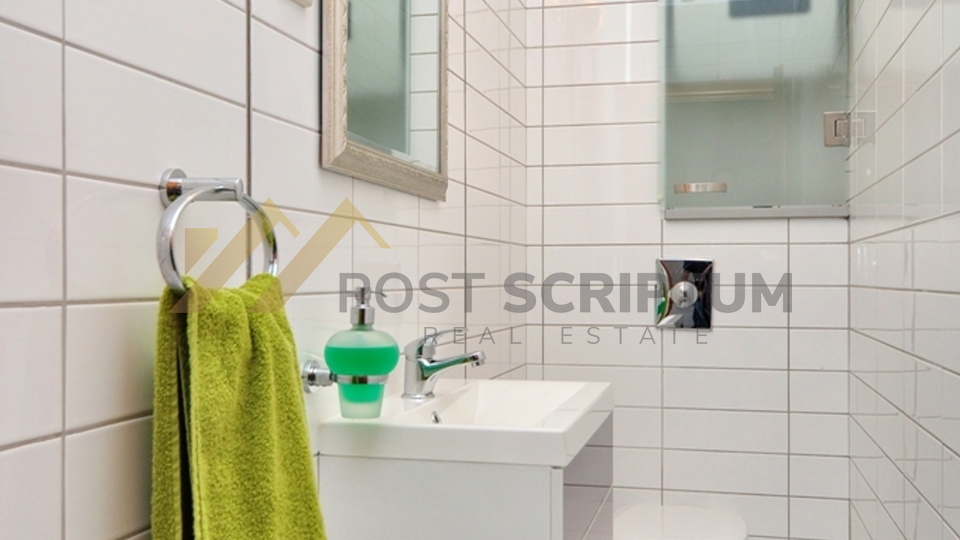 FIRULE&comma; BEAUTIFUL COMFORTABLE TWO BEDROOM APARTMENT