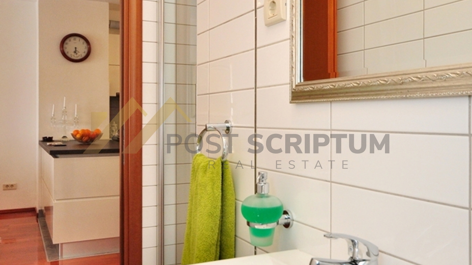 FIRULE&comma; BEAUTIFUL COMFORTABLE TWO BEDROOM APARTMENT