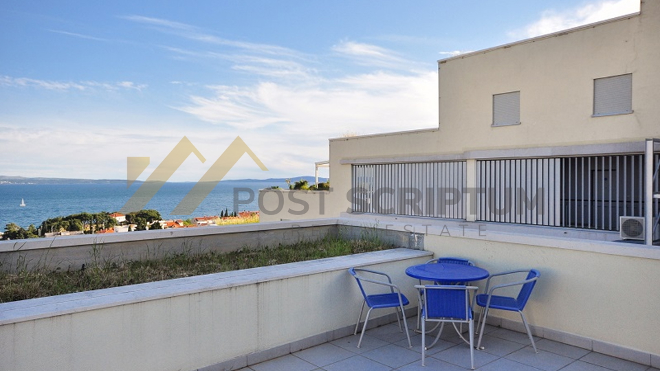 FIRULE&comma; BEAUTIFUL COMFORTABLE TWO BEDROOM APARTMENT