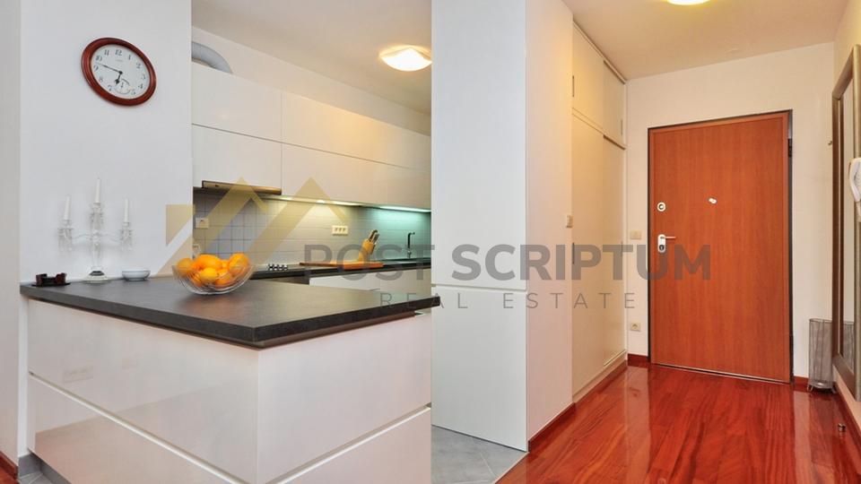 FIRULE&comma; BEAUTIFUL COMFORTABLE TWO BEDROOM APARTMENT