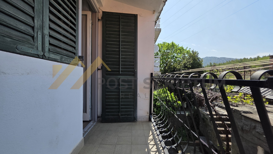 PRIVOR&comma; VIKEND KU&Cacute;A NA KAT S KONOBOM i VRTOM