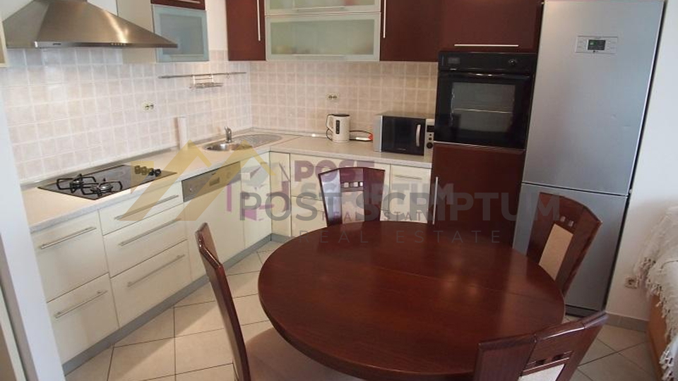 ŽNJAN, TWO BEDROOM, PARKING PLACE IN THE GARAGE
