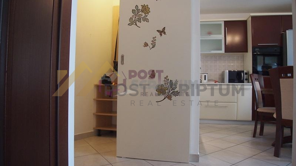 ŽNJAN, TWO BEDROOM, PARKING PLACE IN THE GARAGE