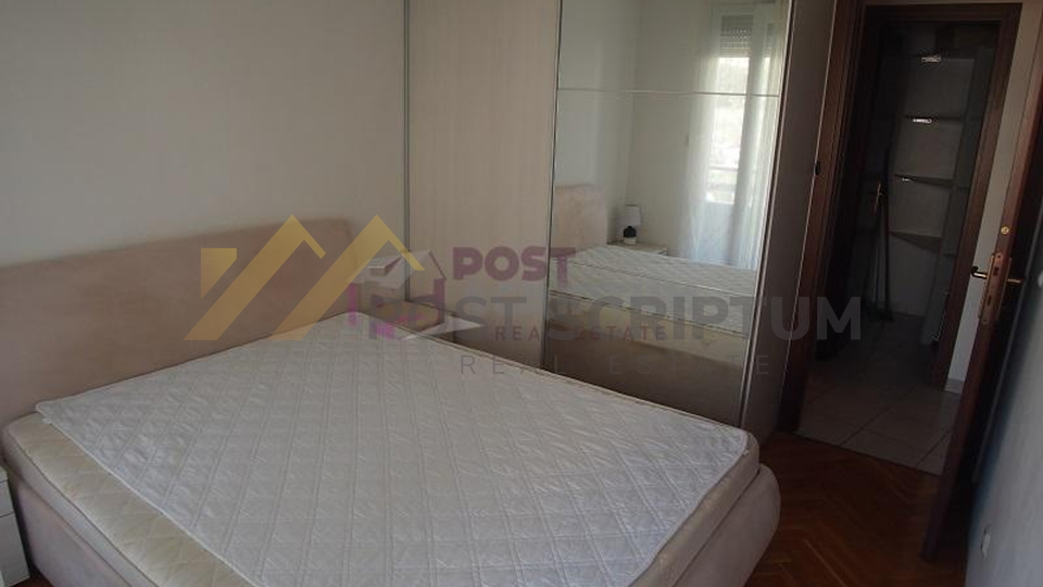 ŽNJAN, TWO BEDROOM, PARKING PLACE IN THE GARAGE