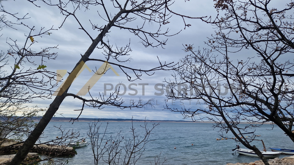 STARIGRAD, NP PAKLENICA, GRAĐEVINSKO ZEMLJIŠTE PRVI RED UZ MORE