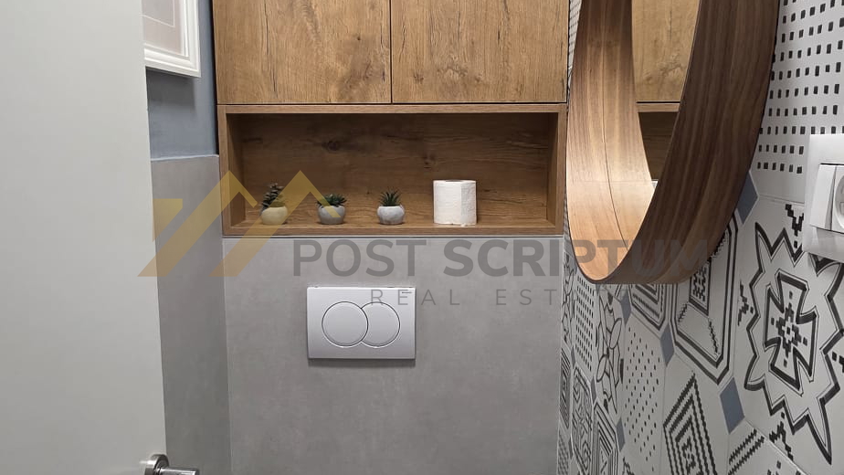 SPINUT&comma;  LIJEP TROSOBAN NA DVIJE ETA&Zcaron;E