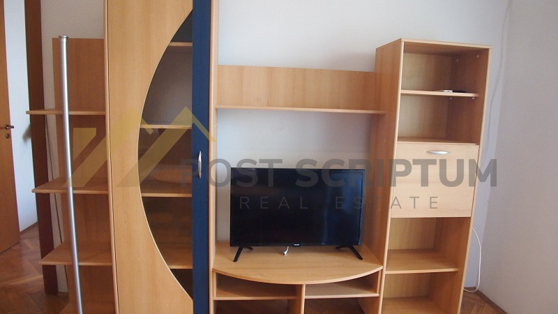 PAZDIGRAD, KOMFORAN JEDNOSOBAN, DUGOROČNO