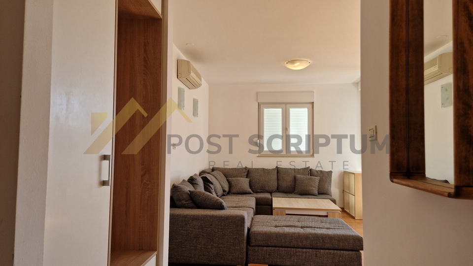 TWO BEDROOM APARTMENT NEAR THE SEA&comma; GARAGE