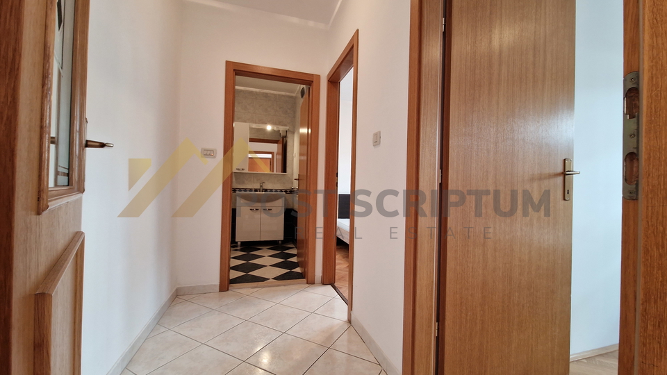 TWO BEDROOM APARTMENT NEAR THE SEA&comma; GARAGE