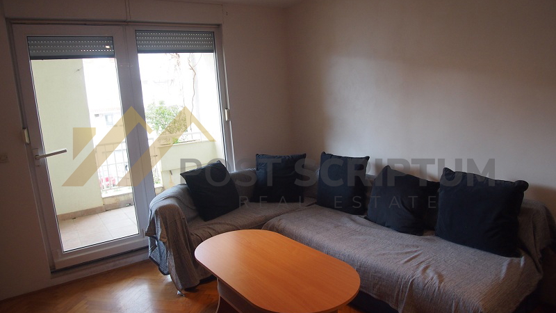 PAZDIGRAD, KOMFORAN JEDNOSOBAN, DUGOROČNO