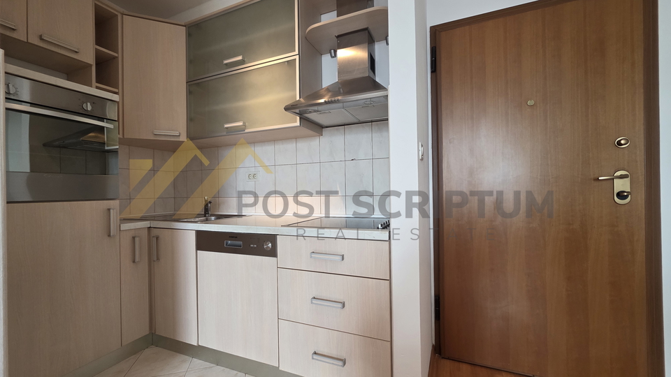 &Zcaron;NJAN&comma; JEDNOSOBAN S POGLEDOM NA MORE&comma; DUGORO&Ccaron;NO