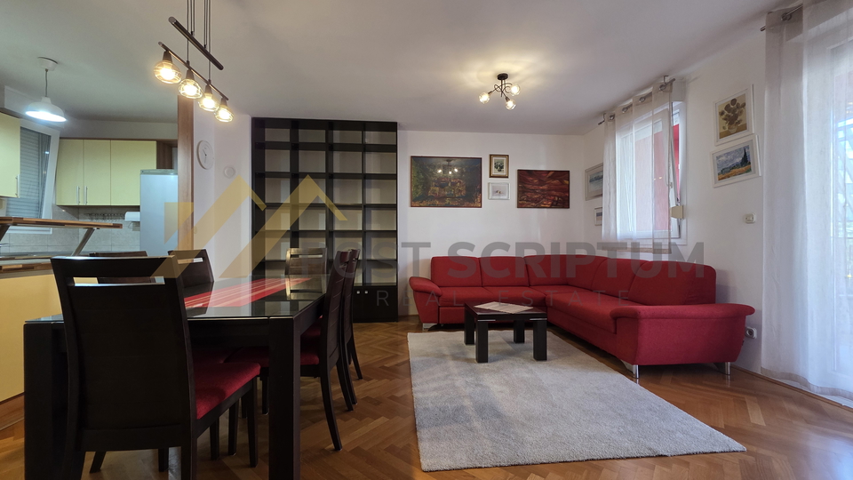 BRODARICA&comma; KOMFORAN TROSOBAN S PARKINGOM&comma; DUGORO&Ccaron;NO