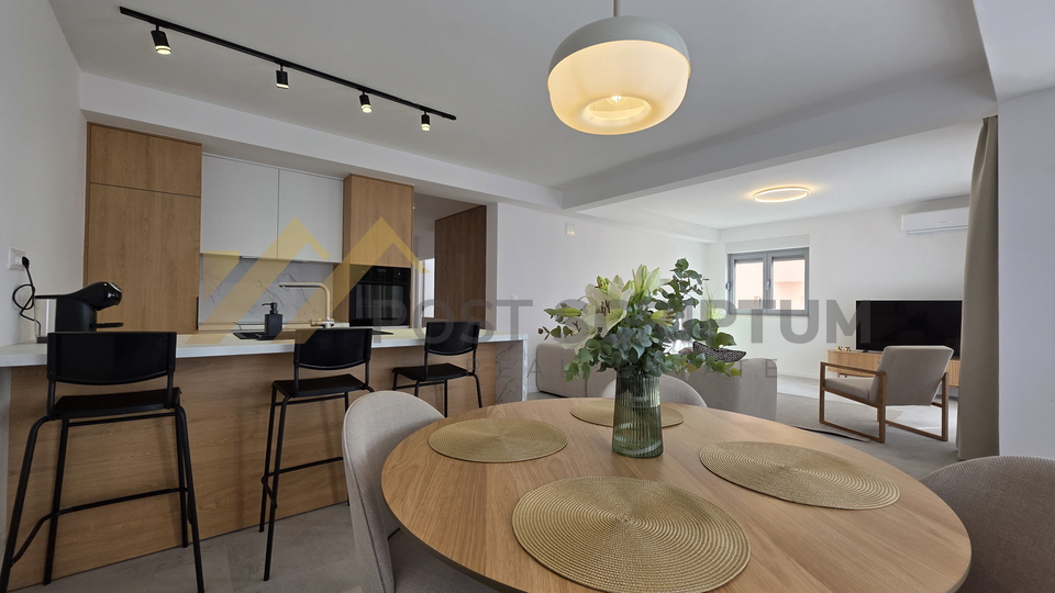Apartment, 98 m2, For Rent, Makarska