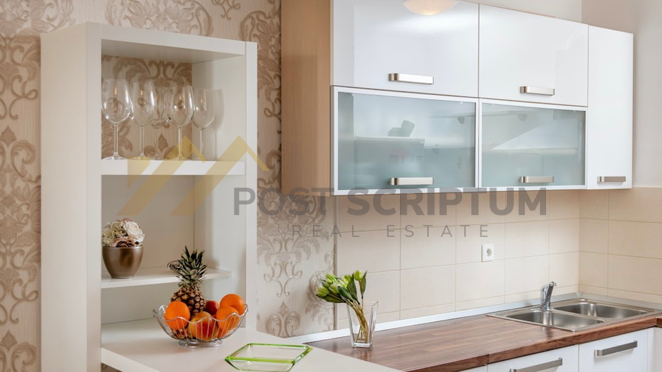 &Zcaron;NJAN&comma; COMFORTABLE ONE BEDROOM&comma; PARKING PLACE IN THE GARAGE
