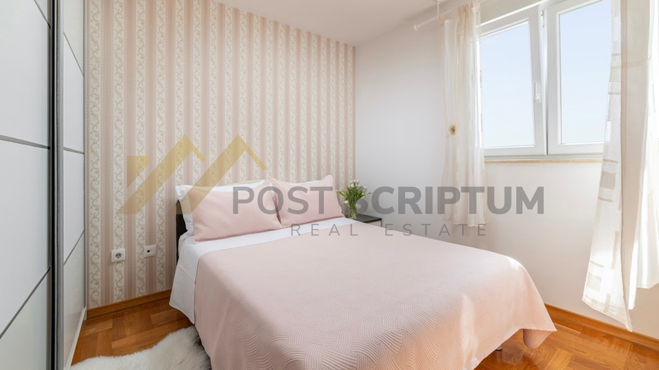&Zcaron;NJAN&comma; COMFORTABLE ONE BEDROOM&comma; PARKING PLACE IN THE GARAGE