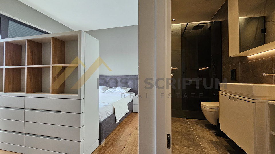 LUKSUZAN TROSOBAN&comma; DVIJE ETA&Zcaron;E&comma; DVA PARKING MJESTA&comma; JACUZZI&comma; DUGORO&Ccaron;NO od 1&period;5&period;2026&period;g&period;