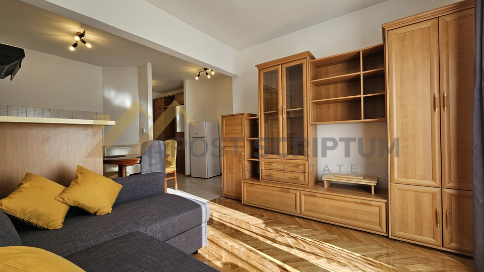 LONG-TERM RENT, ONE BEDROOM SOUTH ORIENTATION