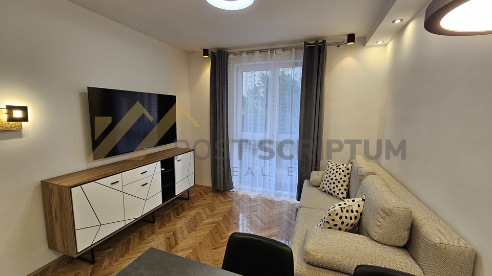 TROGIR, MODERN ONE-ROOM, FIRST MOVE IN, LONG TERM