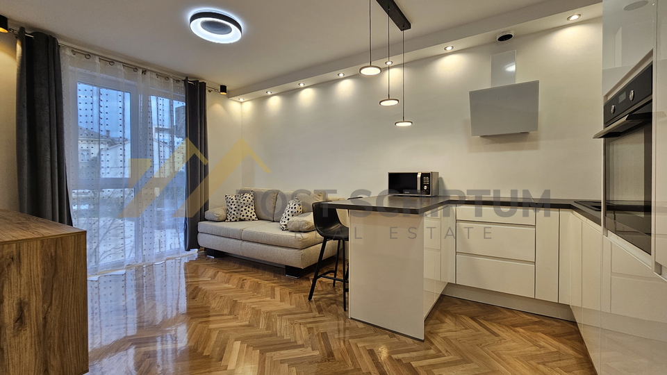 TROGIR, MODERN ONE-ROOM, FIRST MOVE IN, LONG TERM