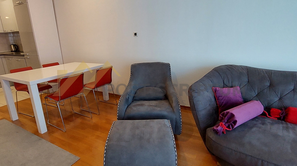 ZENTA, THREE BEDROOM APARTMENT BY THE SEA, LONG-TERM RENT