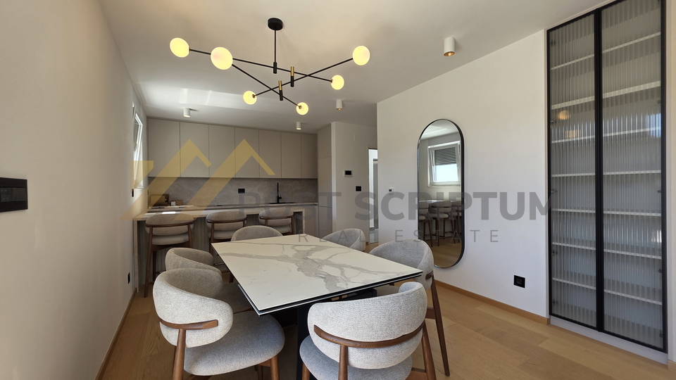 BOL, LUKSUZAN PENTHOUSE, PARKING, DUGOROČAN NAJAM