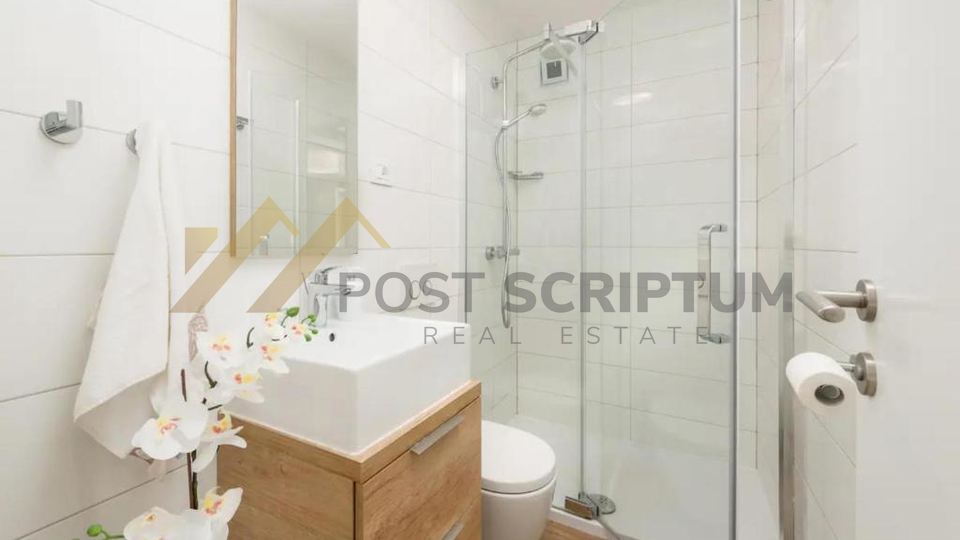 VARO&Scaron;&comma; STUDIO APARTMAN S TERASOM&comma; RE&Zcaron;IJE U CIJENI