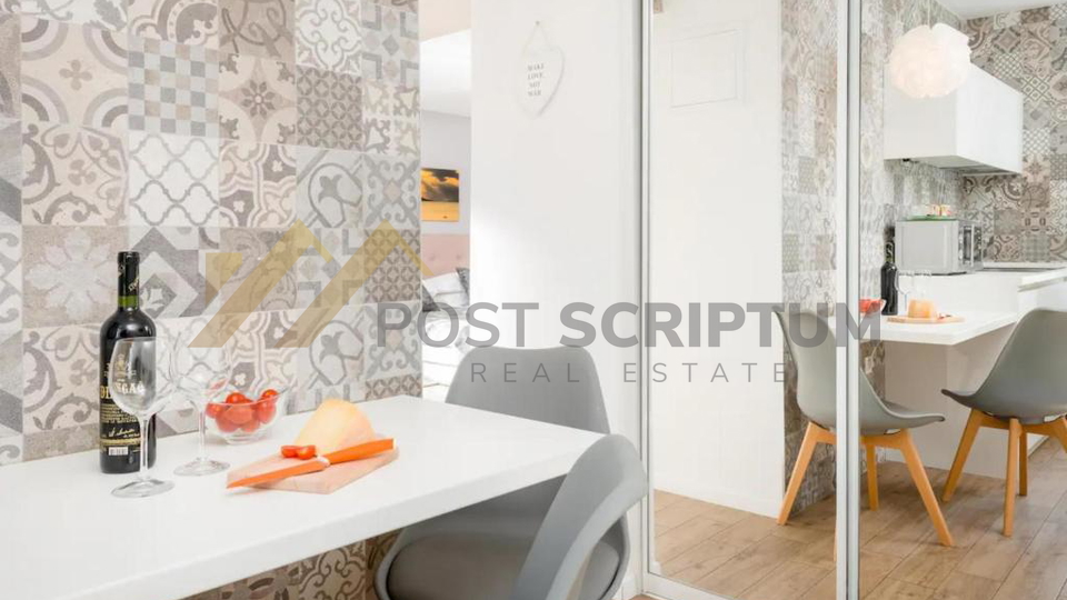 JEDNOSOBAN APARTMAN&comma; RE&Zcaron;IJE U CIJENI