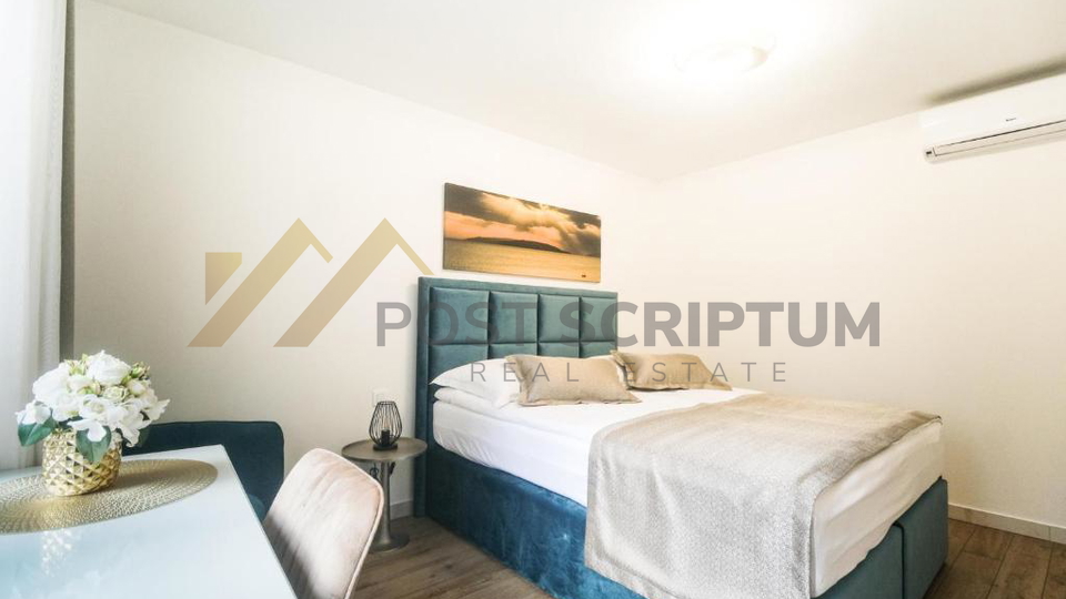 JEDNOSOBAN APARTMAN&comma; RE&Zcaron;IJE U CIJENI