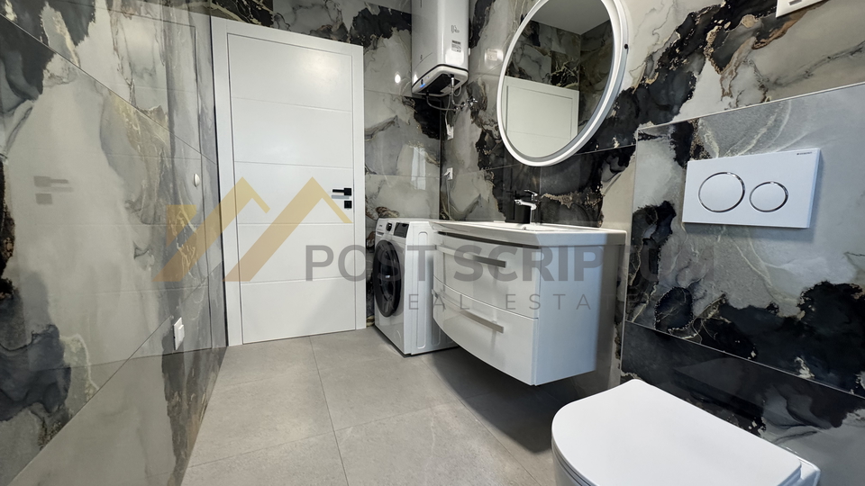 KA&Scaron;TEL &Scaron;TAFILI&Cacute; &ndash; PRVO USELJENJE&comma; DVOSOBAN STAN&comma; VRT&comma; PARKING