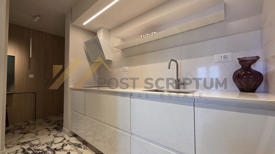 PUJANKE&comma; PREDIVAN TROSOBAN&comma; DUGORO&Ccaron;AN NAJAM