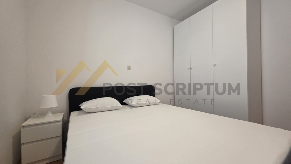 &Zcaron;NJAN&comma; JEDNOSOBAN S POGLEDOM NA MORE&comma; DUGORO&Ccaron;NO