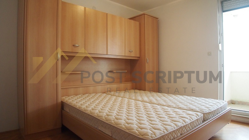 PAZDIGRAD, KOMFORAN JEDNOSOBAN, DUGOROČNO