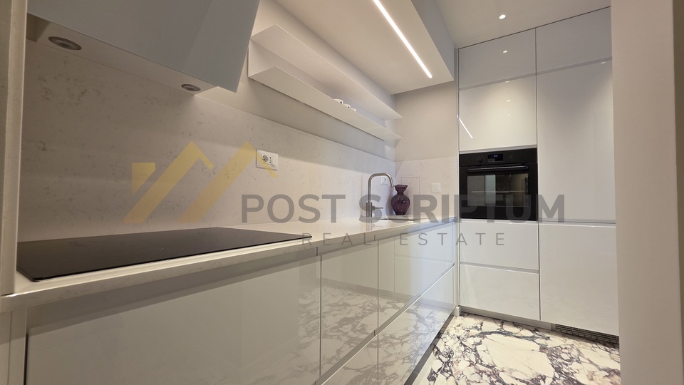 PUJANKE&comma; PREDIVAN TROSOBAN&comma; DUGORO&Ccaron;AN NAJAM