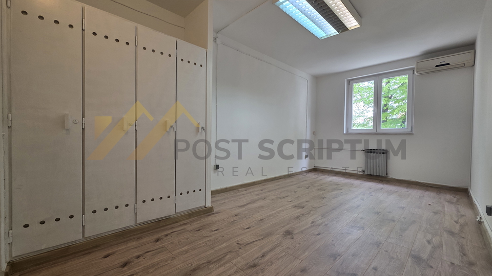 PLOKITE&comma; UREDSKI PROSTOR&comma; HOTEL DUJAM