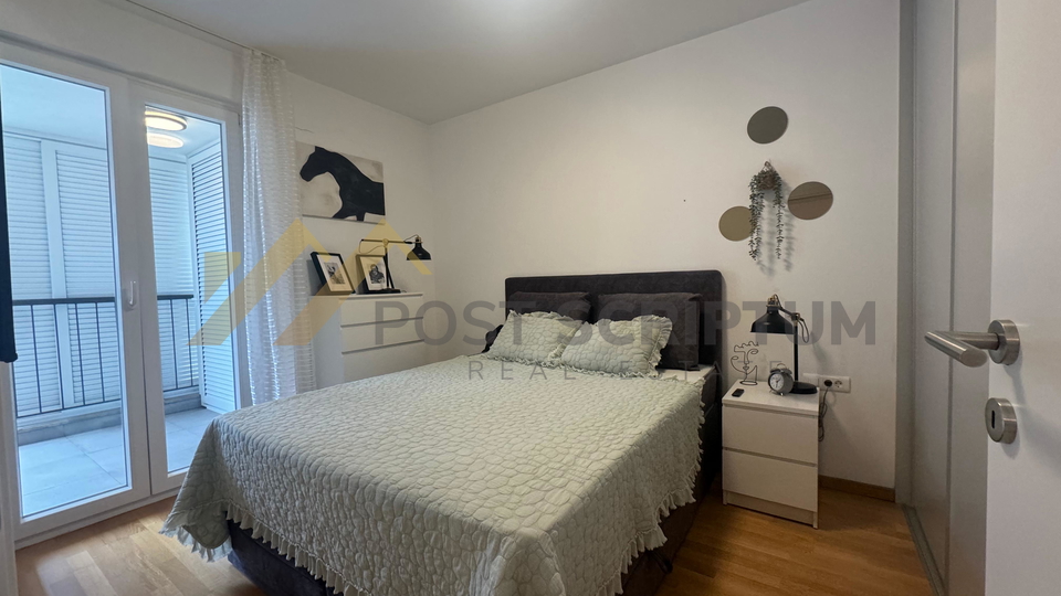 KMAN&comma; NOVOGRADNJA S PARKING MJESTOM U GARA&Zcaron;I