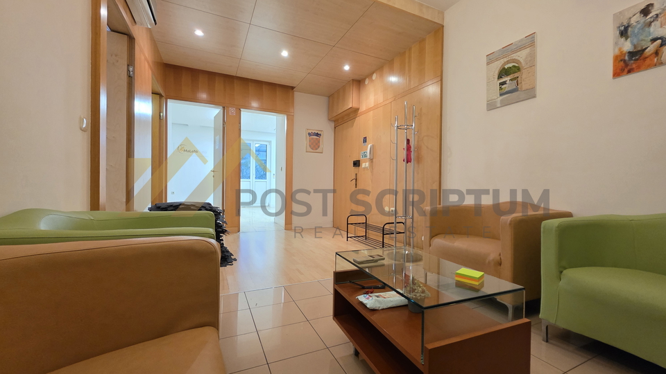 ZVONIMIROVA&comma; POSLOVNI PROSTOR&comma; 80M2&comma; 1&period;KAT