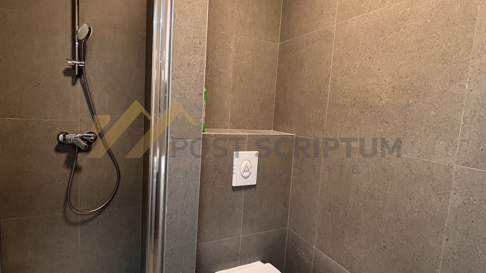 ŽNJAN, DVOSOBAN, PARKING MJESTO U GARAŽI OBJEKTA, PRVO USELJENJE