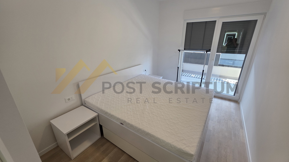 SIROBUJA&comma; ONE BEDROOM&comma; PARKING&comma; FIRST MOVE IN&comma; LONG TERM