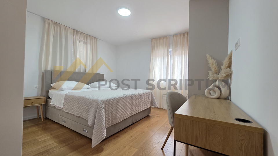 Apartment, 98 m2, For Rent, Makarska