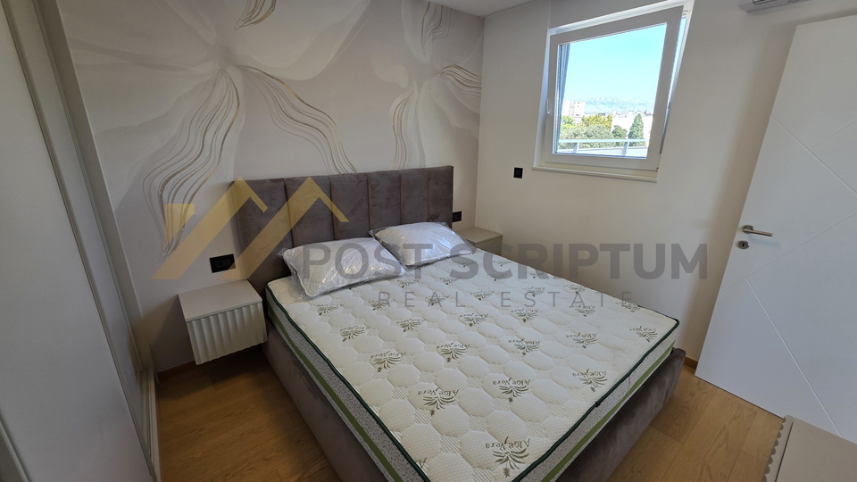 BOL, LUKSUZAN PENTHOUSE, PARKING, DUGOROČAN NAJAM