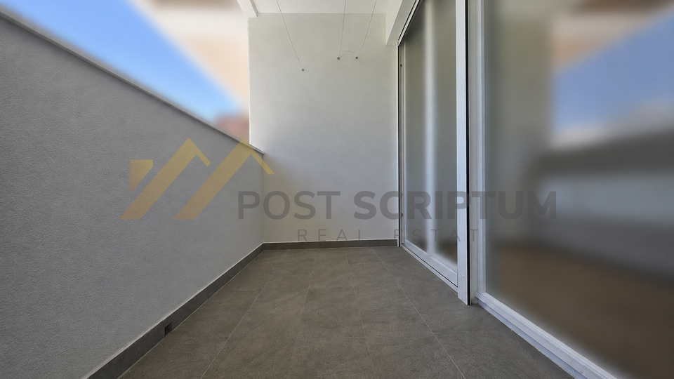SPLIT 3&comma; KOMFORAN TROSOBAN S NAMJE&Scaron;TAJEM U CIJENI