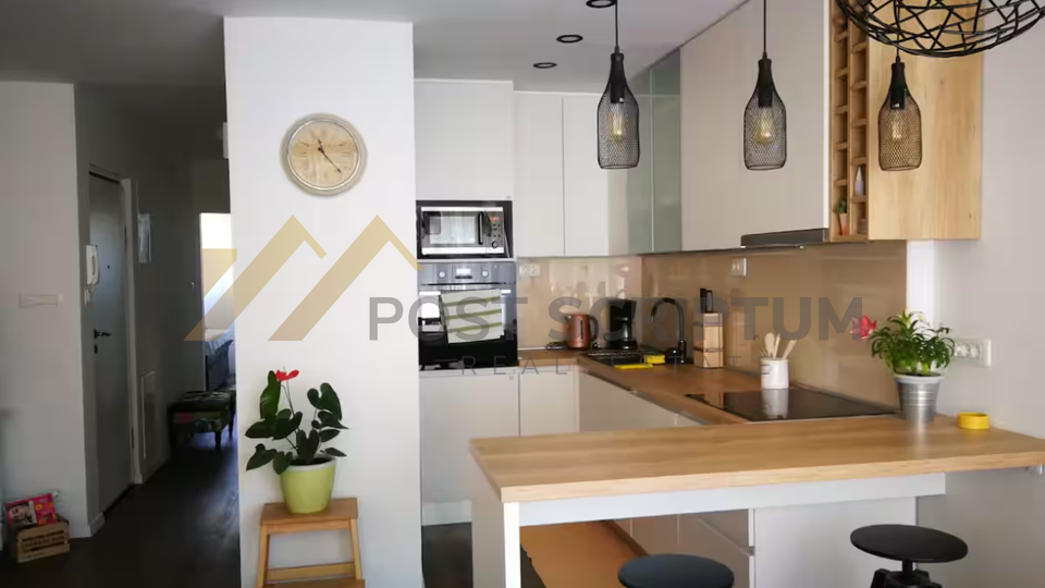 SKALICE, LIJEP DVOSOBAN, DOSTUPAN DO 1.6.2026.