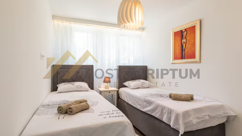 SKALICE, LIJEP DVOSOBAN, DOSTUPAN DO 1.6.2026.