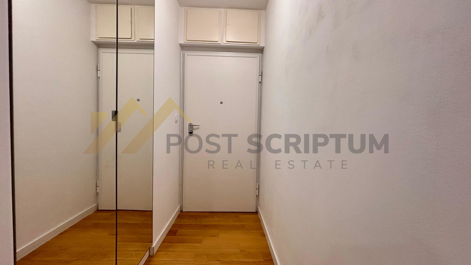 SU&Cacute;IDAR&comma; PRVO USELJENJE&comma; PARKING&comma; DUGORO&Ccaron;AN NAJAM