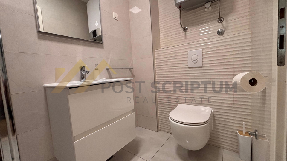 SU&Cacute;IDAR&comma; PRVO USELJENJE&comma; PARKING&comma; DUGORO&Ccaron;AN NAJAM