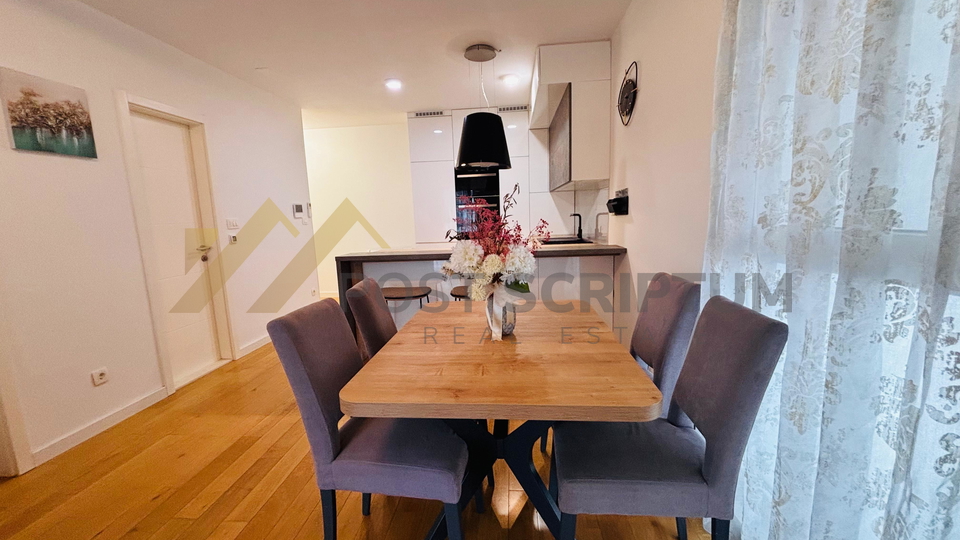 SU&Cacute;IDAR&comma; PRVO USELJENJE&comma; PARKING&comma; DUGORO&Ccaron;AN NAJAM