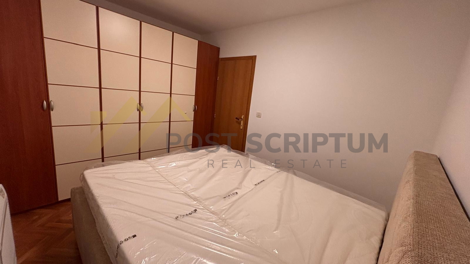 &Zcaron;NjAN&comma; ATRAKTIVAN PENTHOUSE DOSTUPAN DUGORO&Ccaron;NO